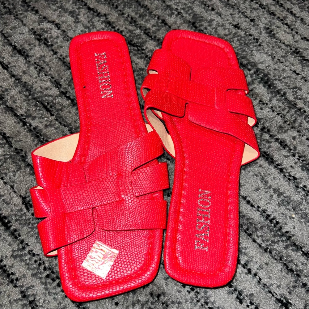 Women’s summer sandal